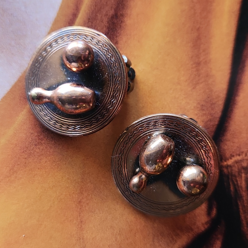 vintage copper BOWLING clip on earrings